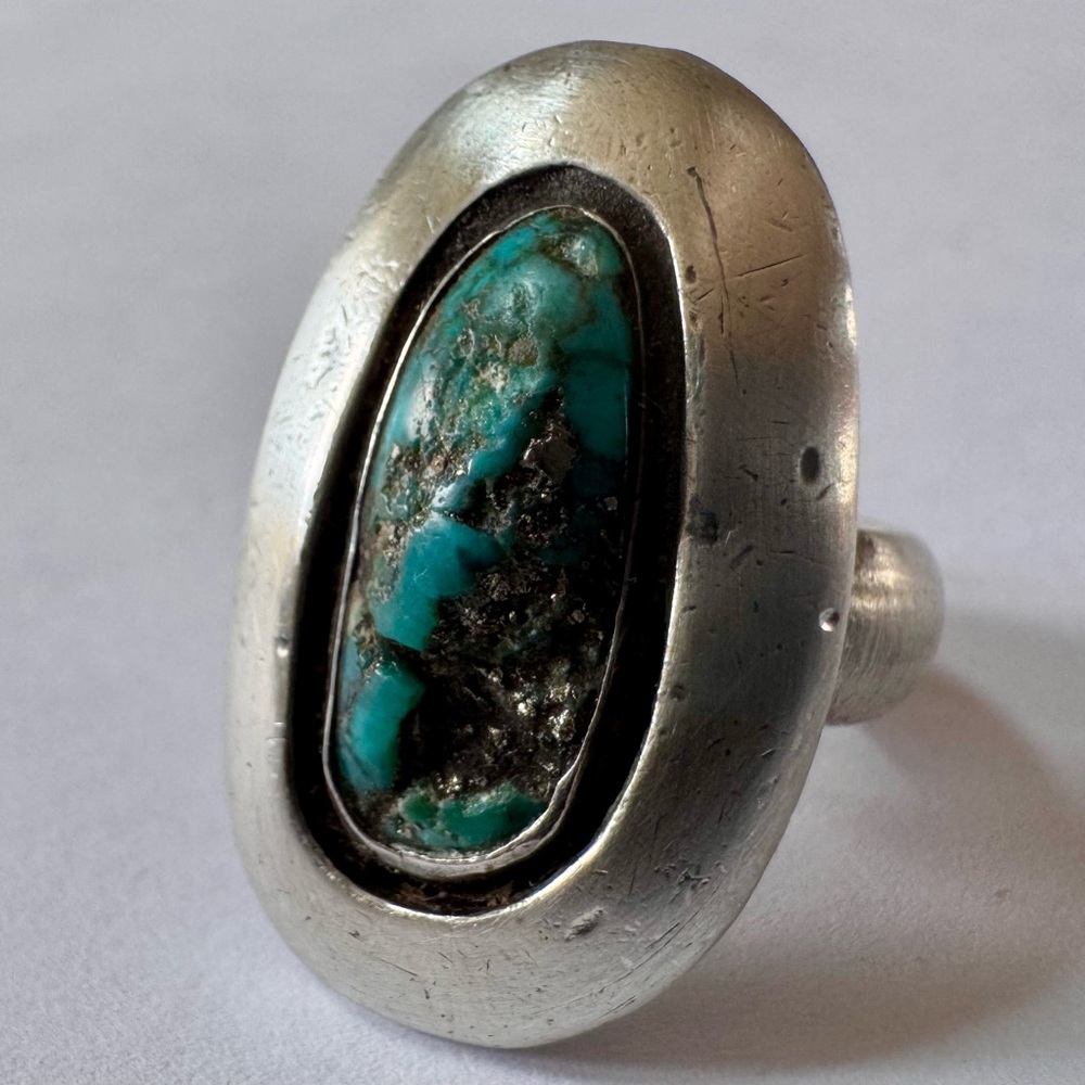 Vintage Native American Sterling Silver and Turquoise Ring Navajo Zuni